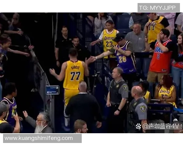 2020年8月6日湖人与雷霆精彩对决全场录像回放及赛后分析